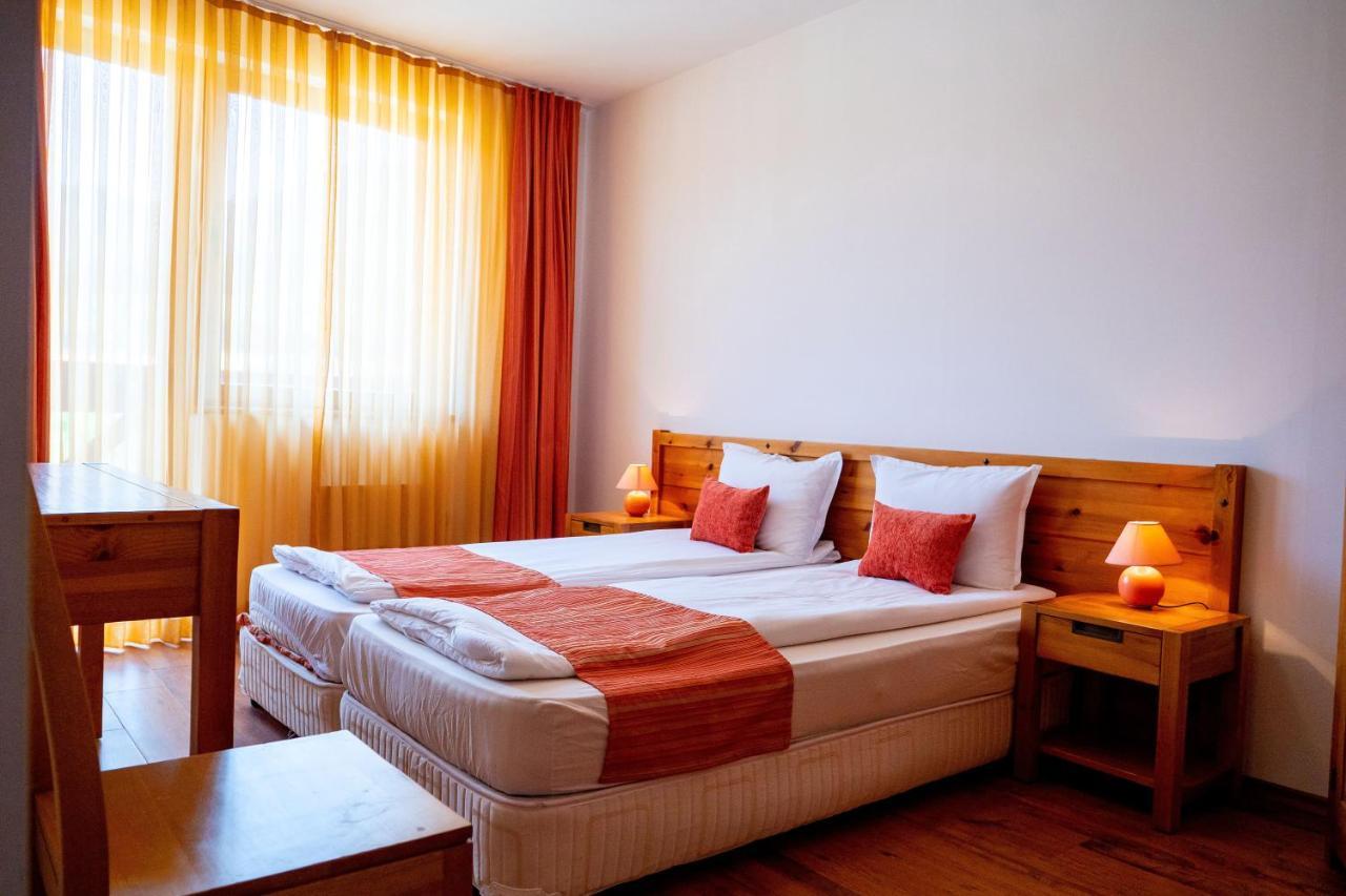 Two Bedroom Apartments In Murphys Lodge Bansko Exterior foto